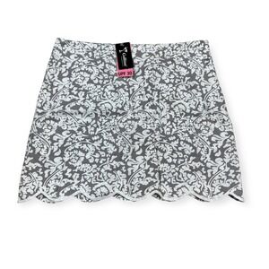 NEW Golftini Skort Women's 2 Grayy White Damask Floral Dreamer Cotton Scalloped